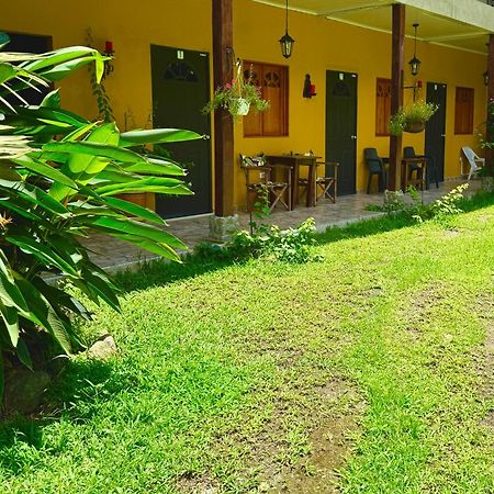 Posada Turistica Rocas De Cabo Marzo Bahia Solano Esterno foto