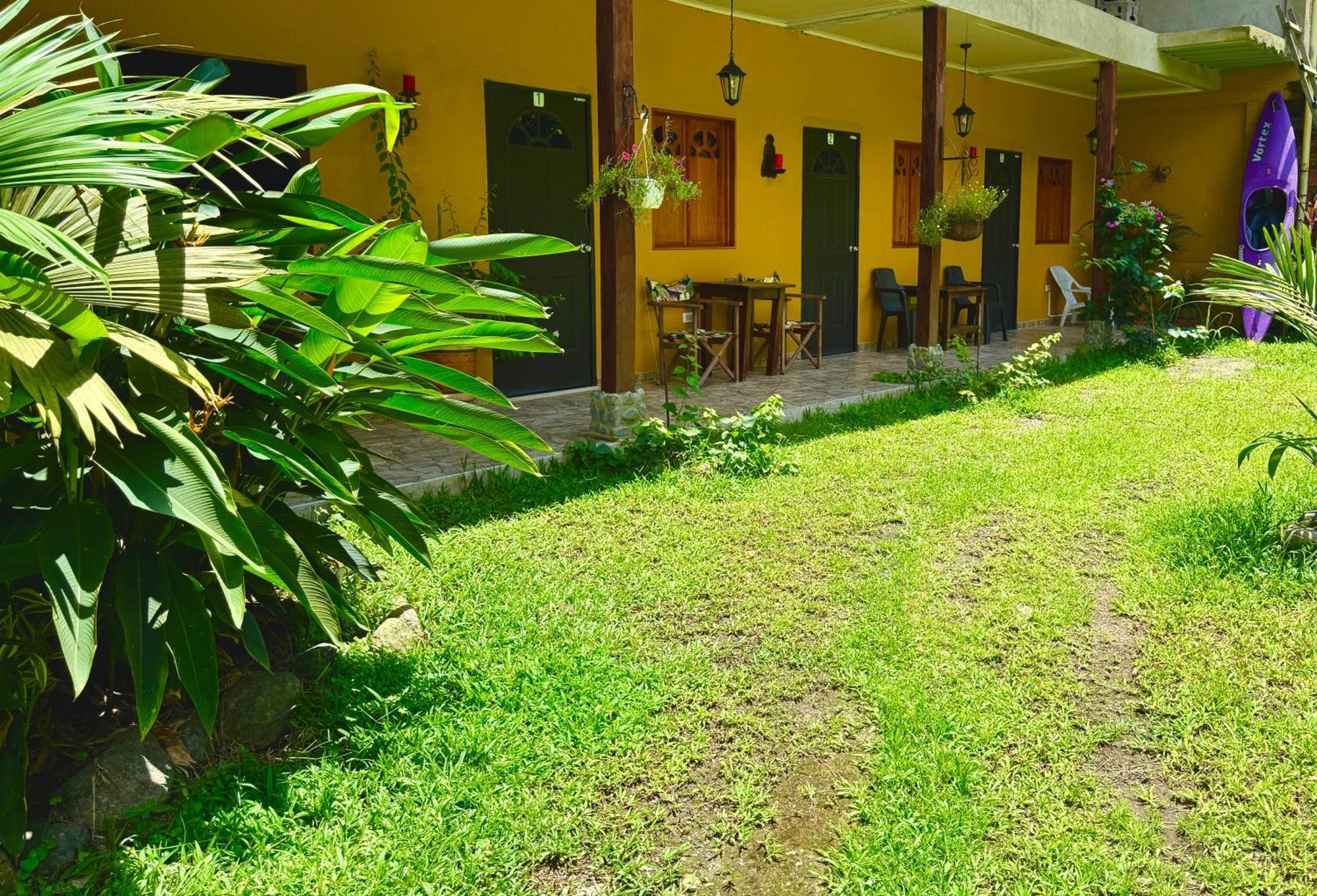 Posada Turistica Rocas De Cabo Marzo Bahia Solano Esterno foto